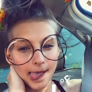 Meet your Posher, Layla